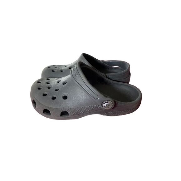 Crocs unisex, black classic strap back clog ￼youth size 12 - Picture 1 of 5